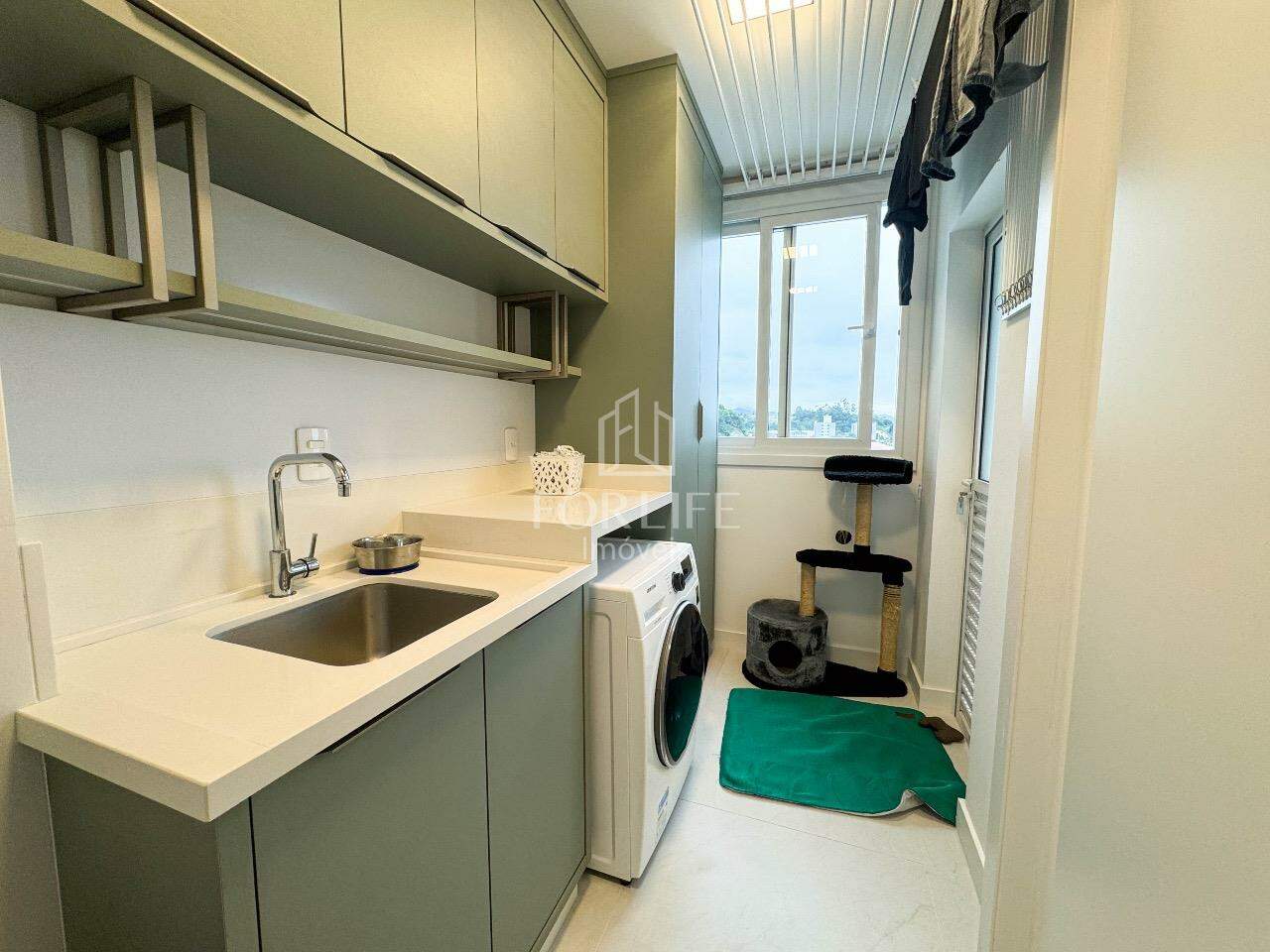 Apartamento à venda no Coloninha: 