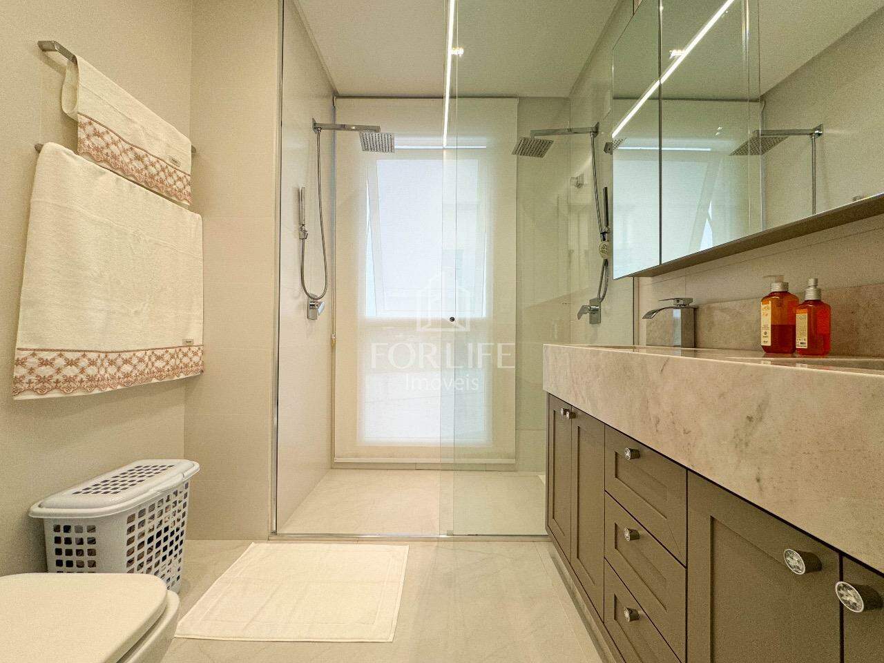Apartamento à venda no Coloninha: 