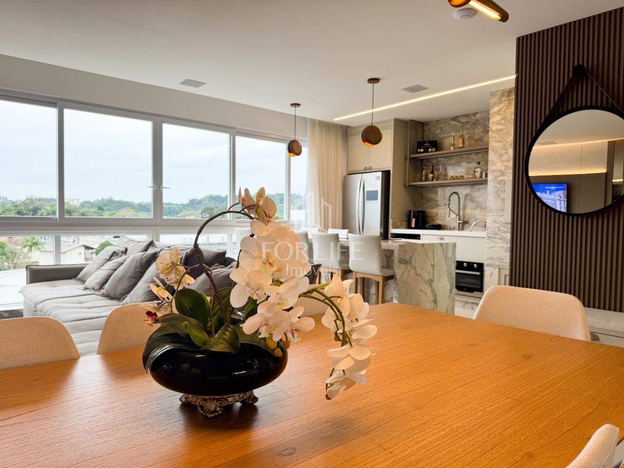 Apartamento à venda no Coloninha: 