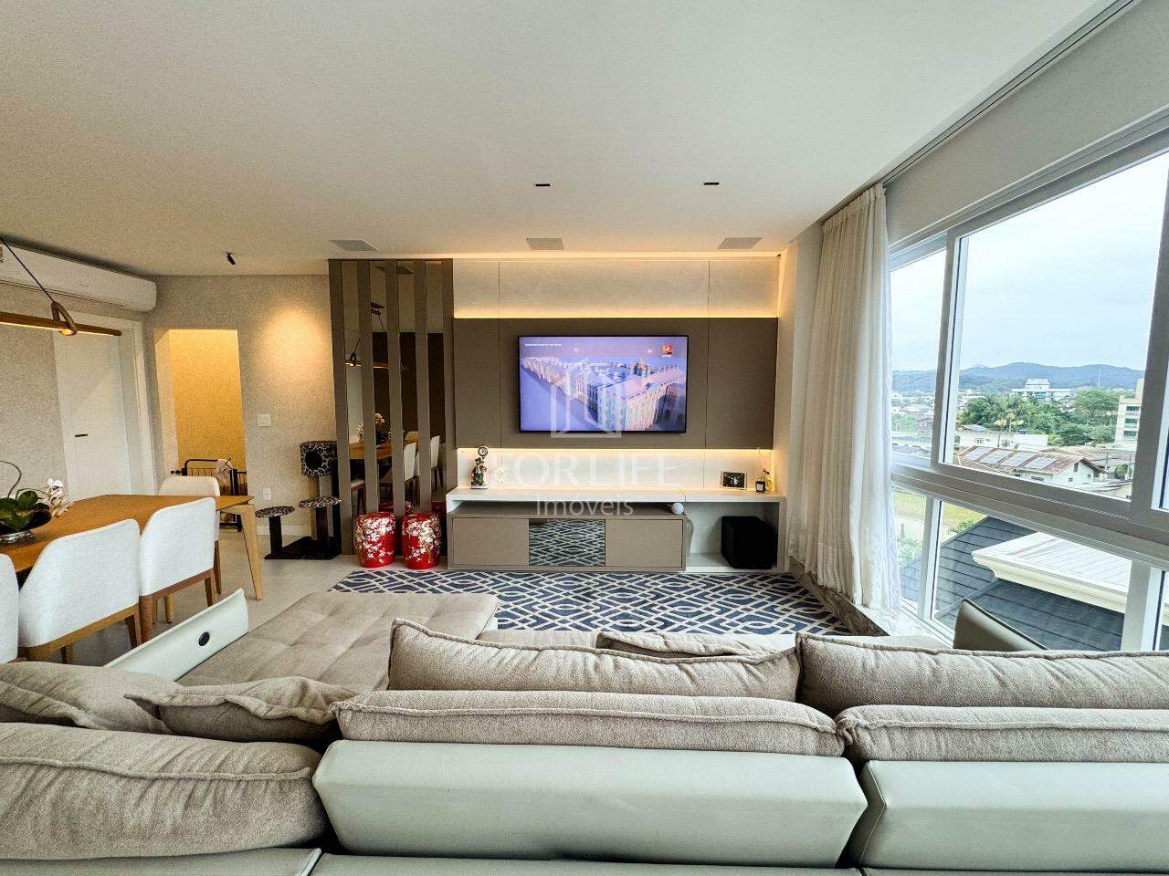 Apartamento à venda no Coloninha: 