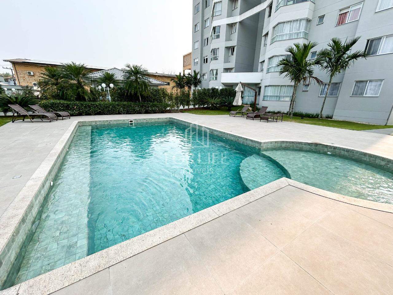 Apartamento à venda no Margem Esquerda: 