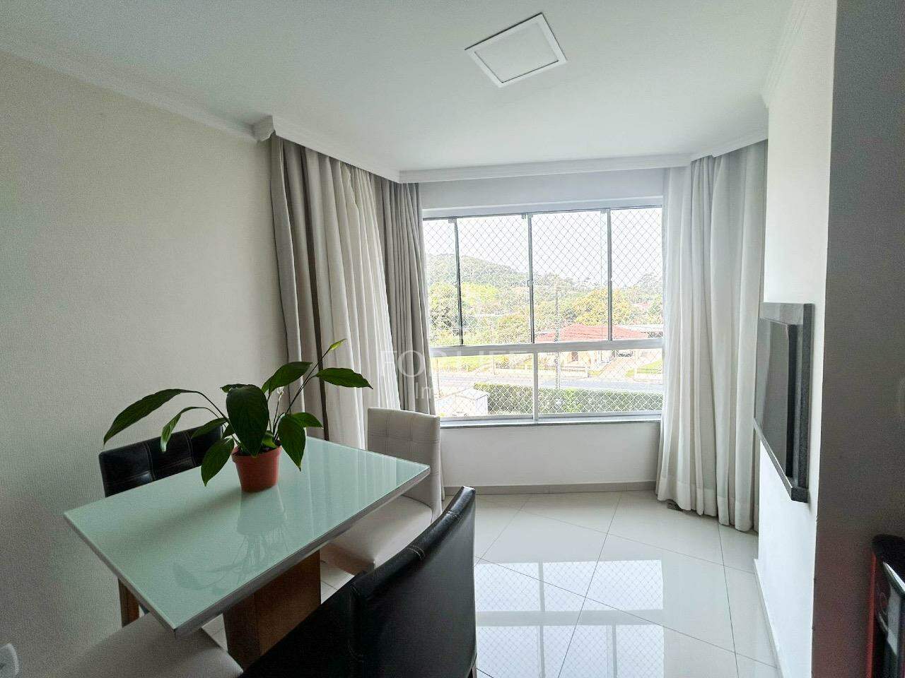 Apartamento à venda no Margem Esquerda: 
