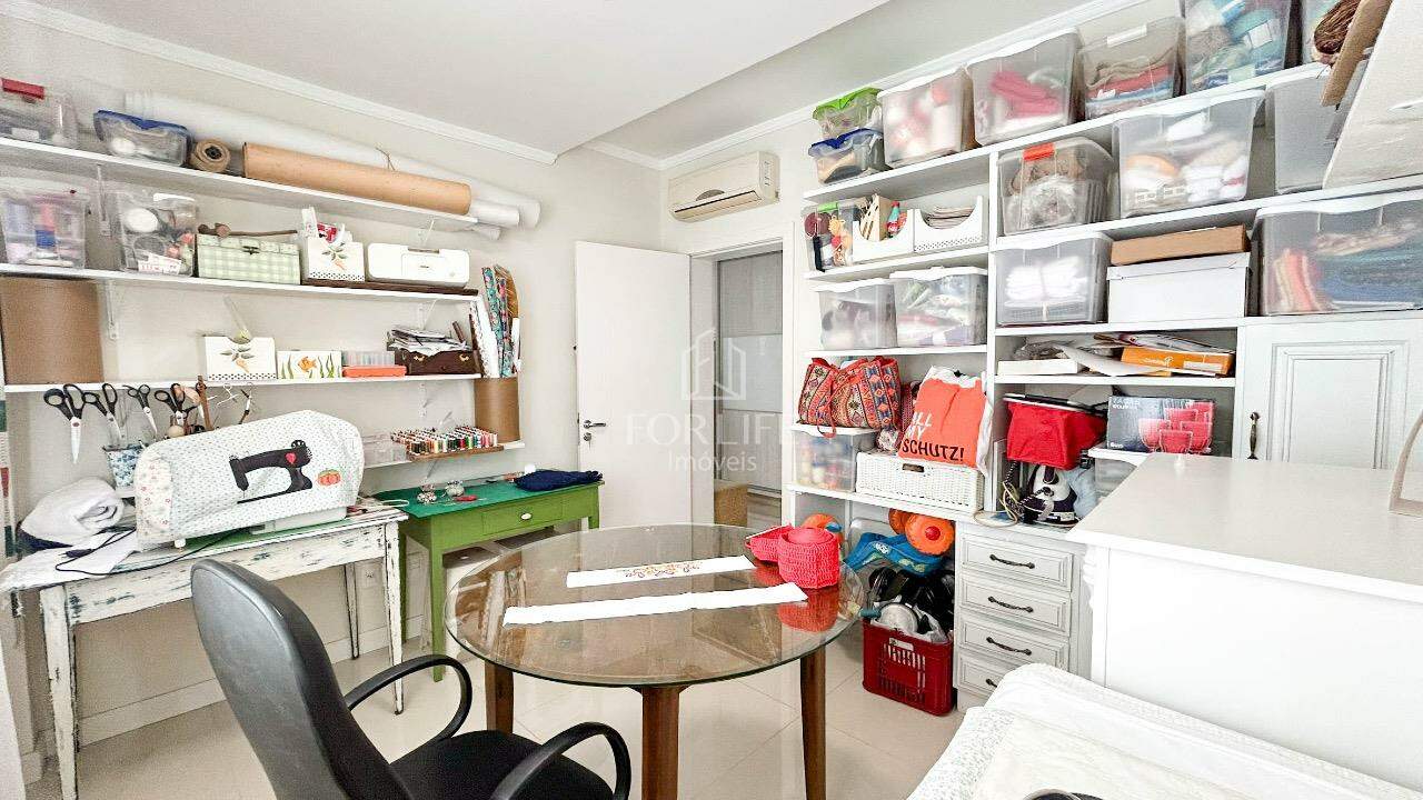 Casa à venda no Coloninha: 