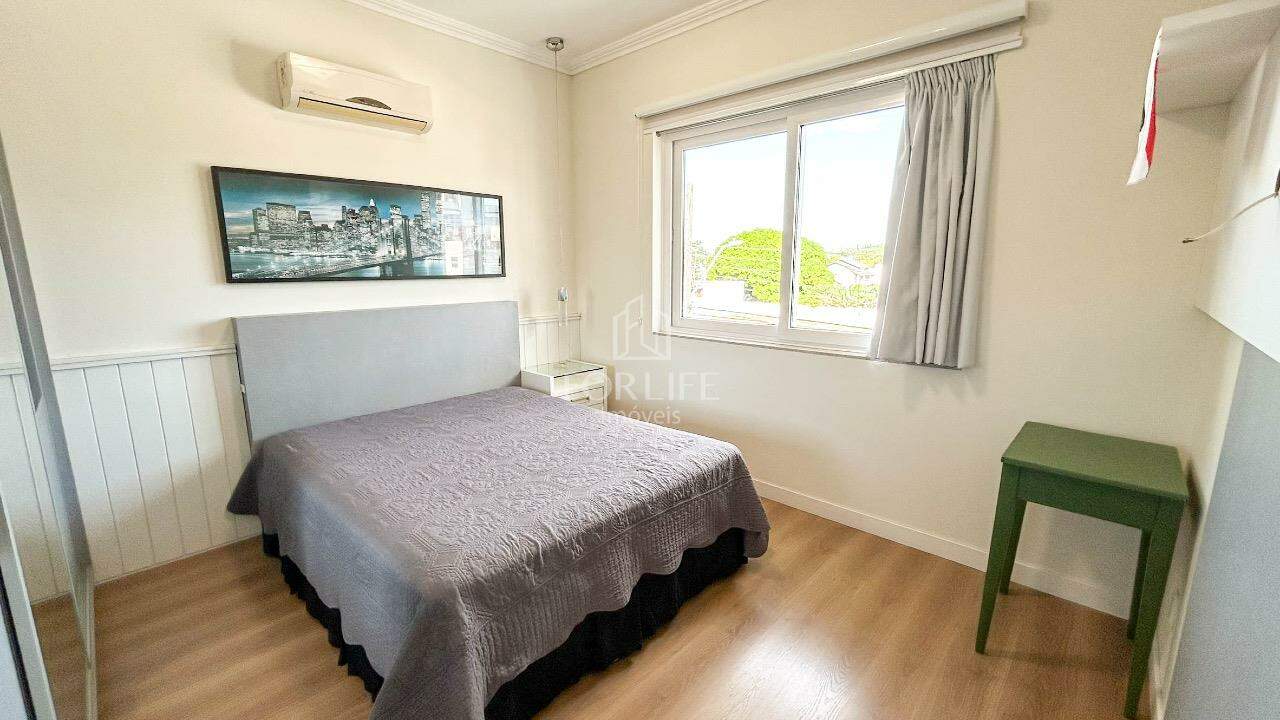 Casa à venda no Coloninha: 