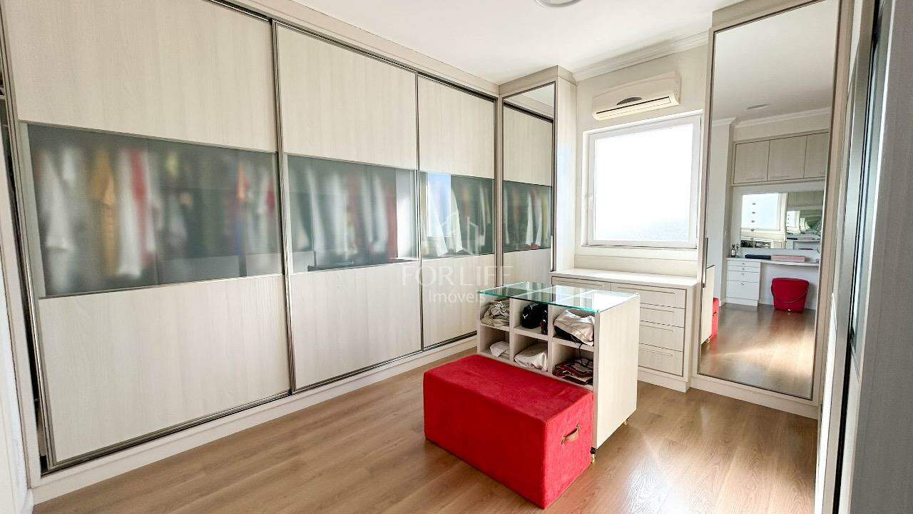 Casa à venda no Coloninha: 