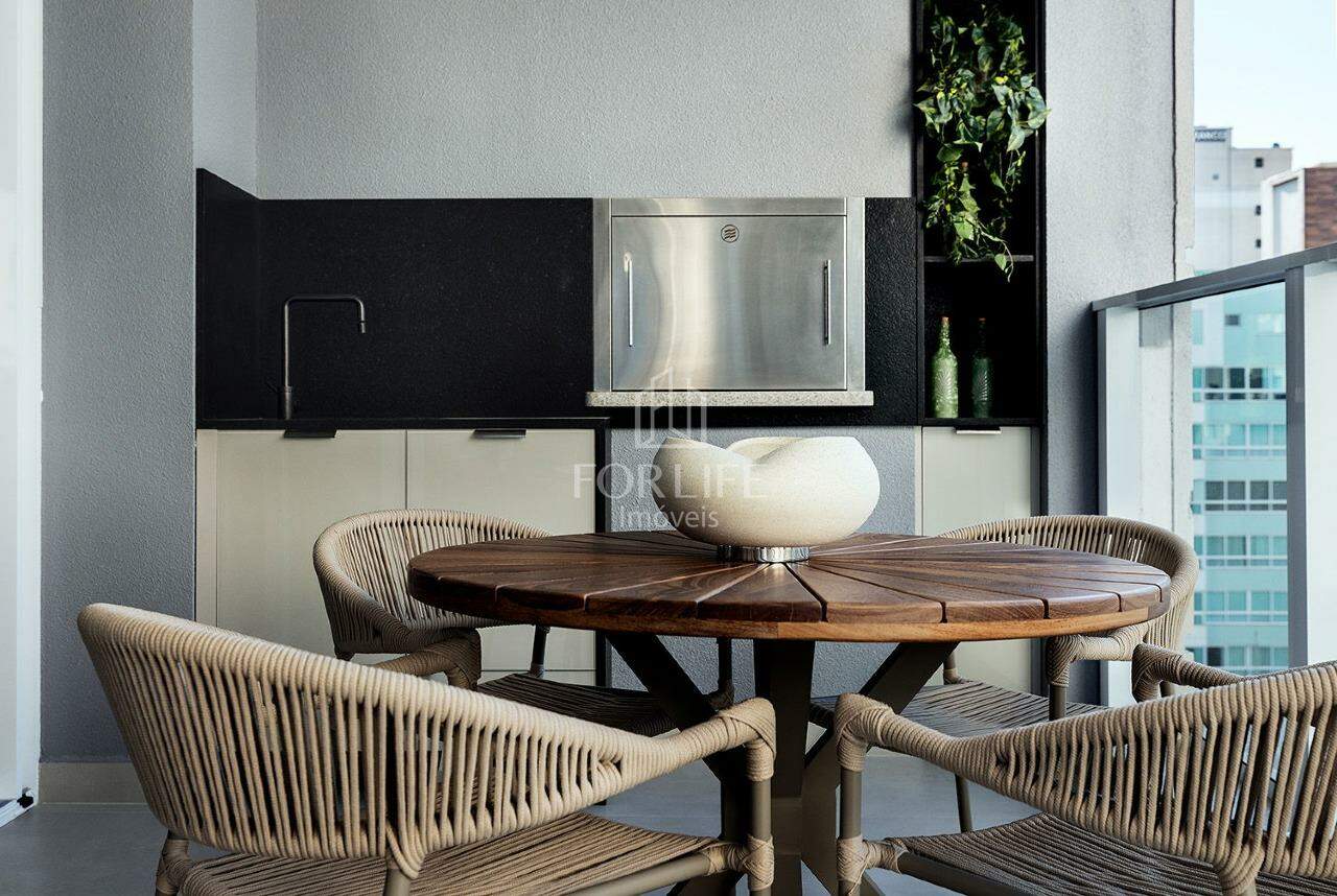 Apartamento à venda no Meia Praia: 