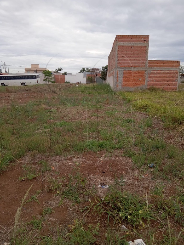 TERRENO à venda no Residencial Santa Clara: Foto 01