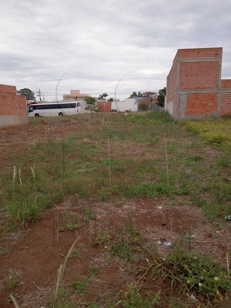 TERRENO à venda no Residencial Santa Clara: Foto 02