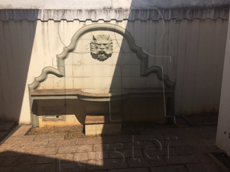 Casa à venda no Centro: 