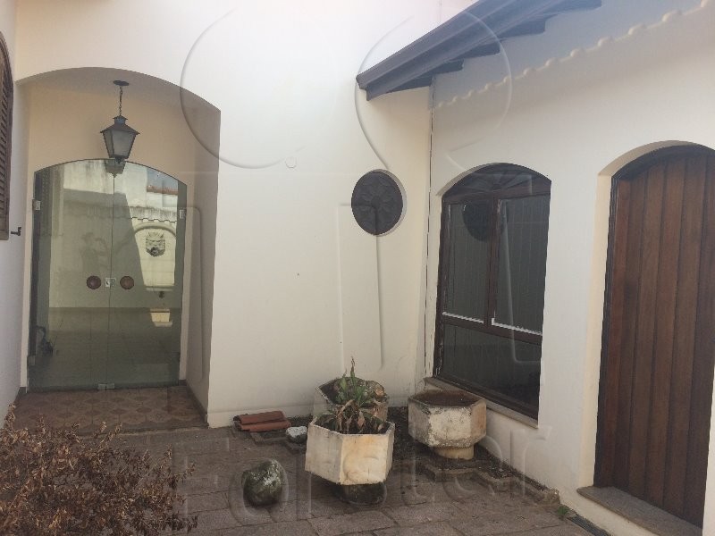 Casa à venda no Centro: 