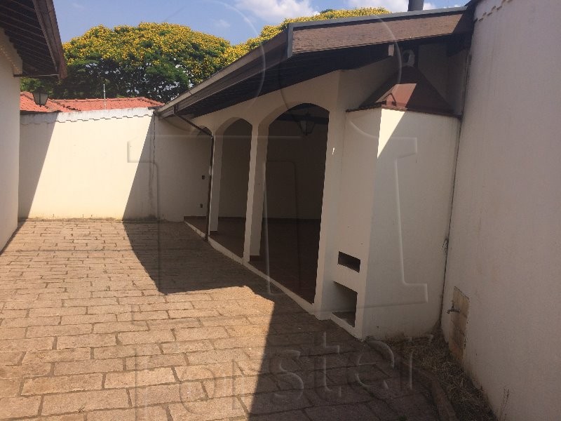 Casa à venda no Centro: 