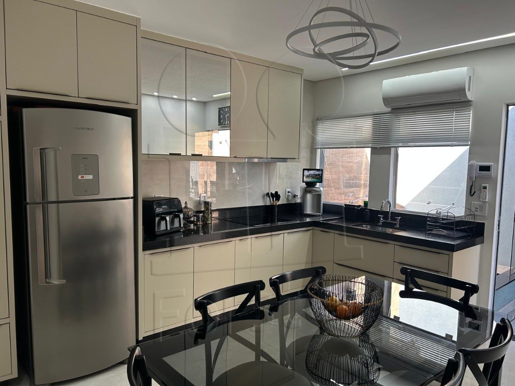 Casa à venda no JARDIM SANTA AMÁLIA: Foto 01