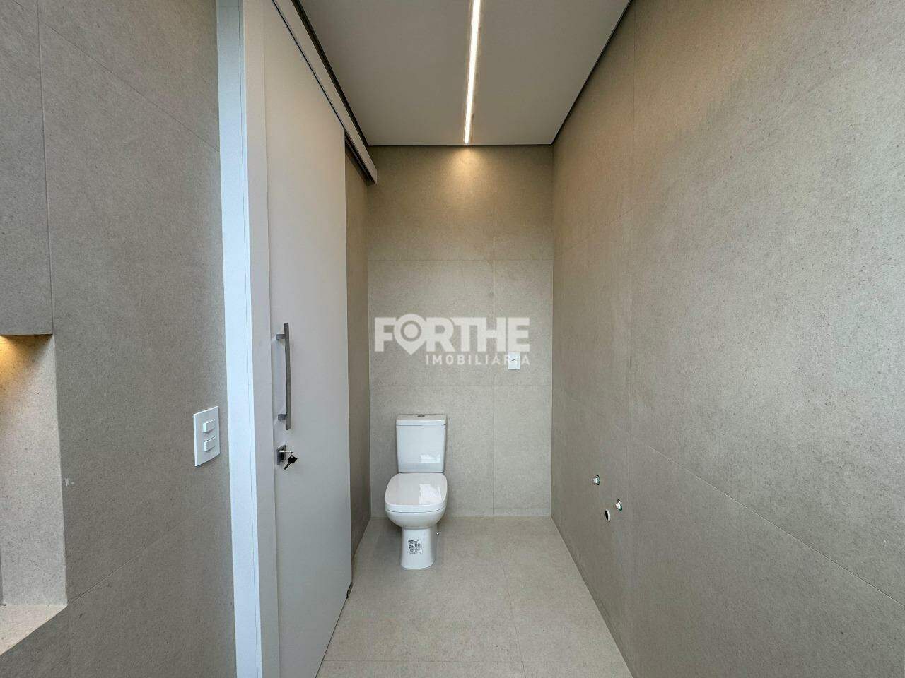 Casa à venda no Colinas Tropical: 