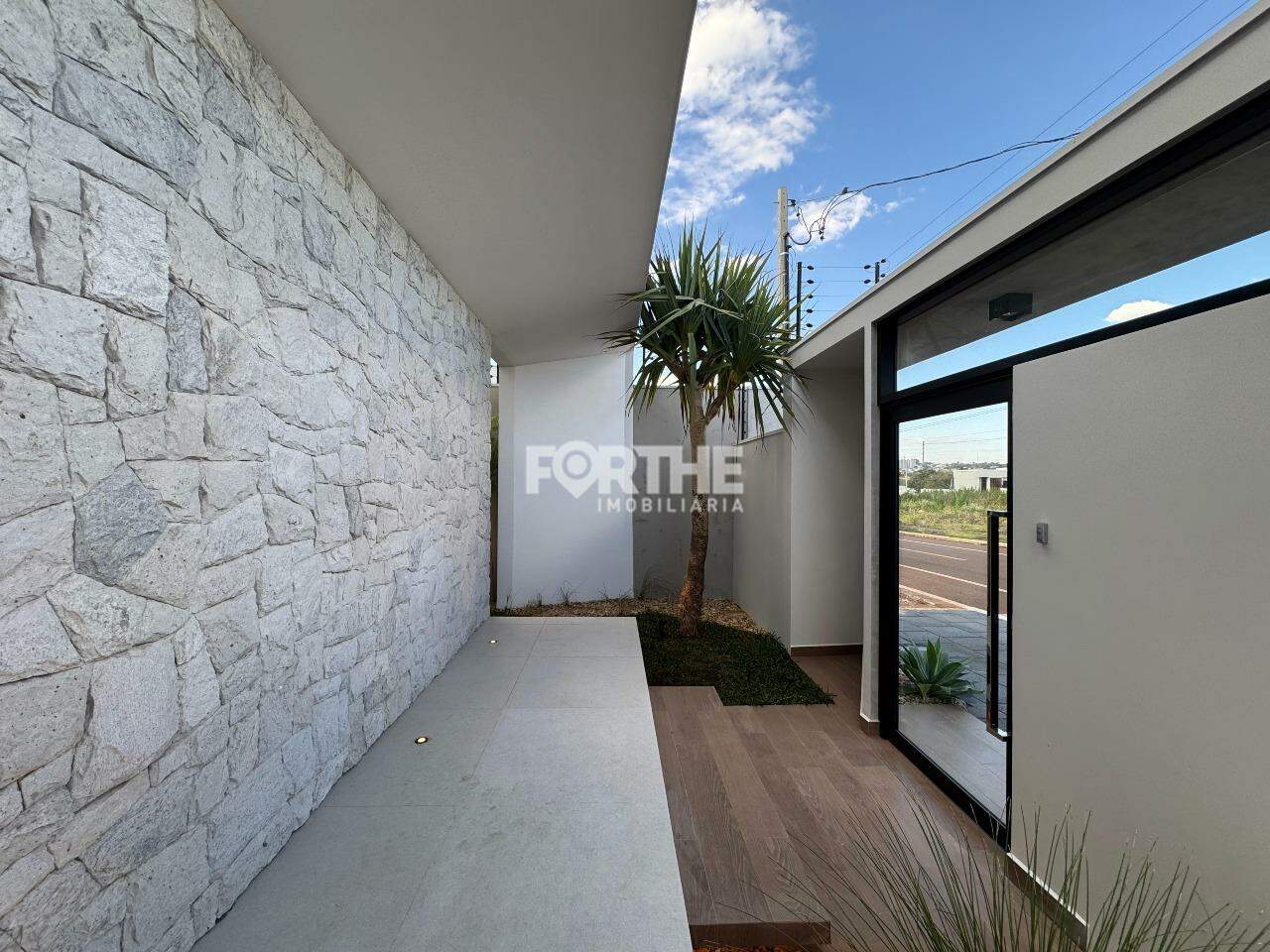 Casa à venda no Colinas Tropical: 