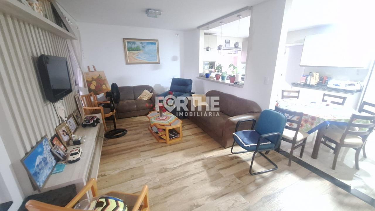 Sobrado em condomínio à venda no FAG: 