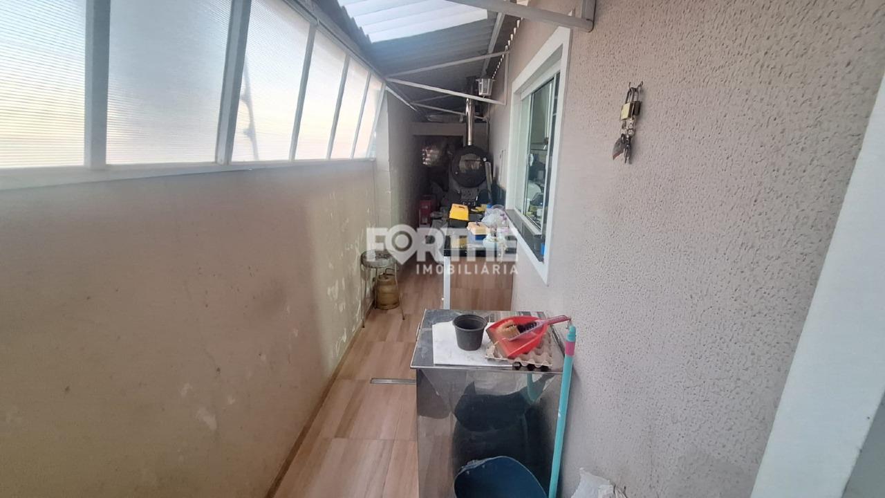 Sobrado em condomínio à venda no FAG: 