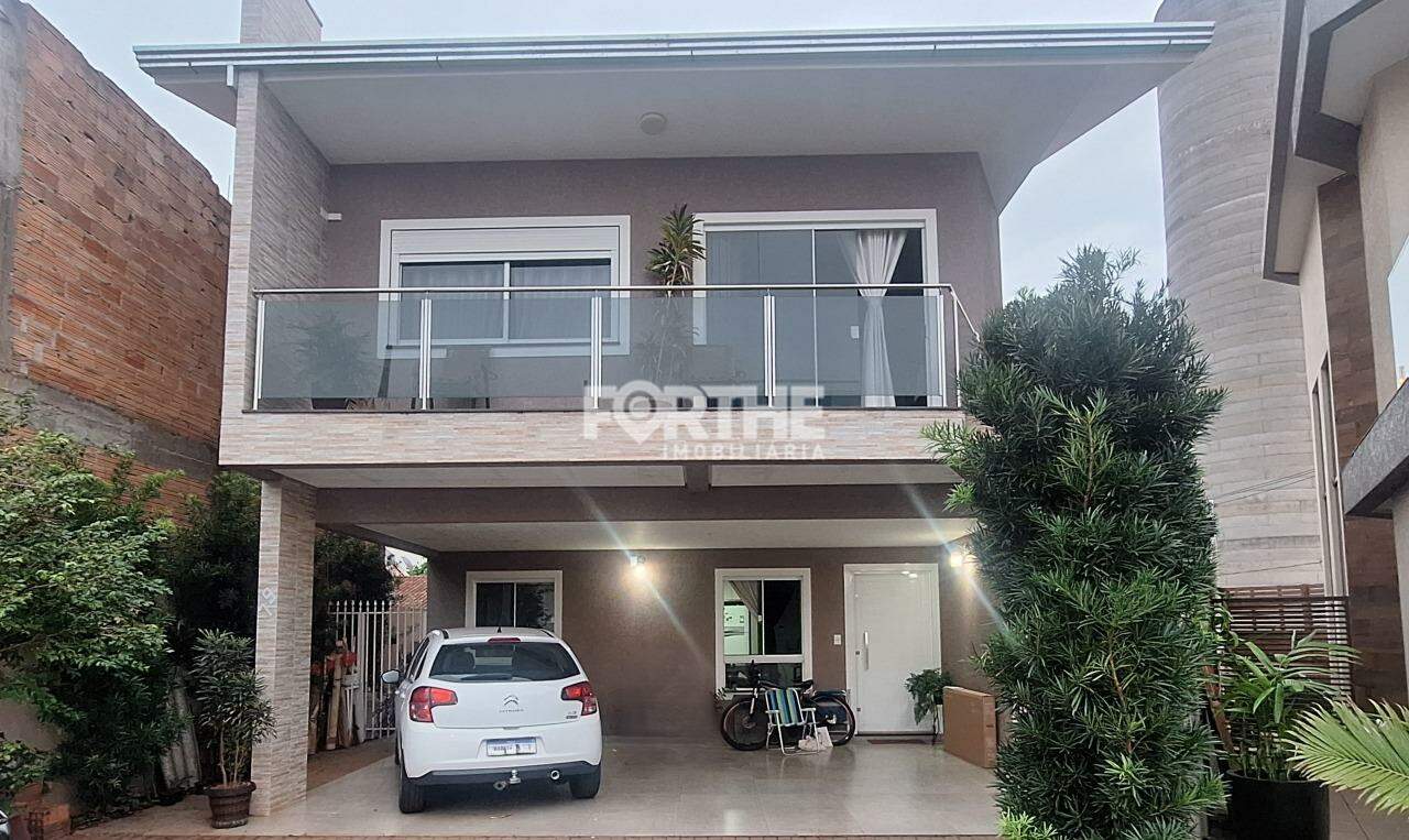 Sobrado em condomínio à venda no FAG: 