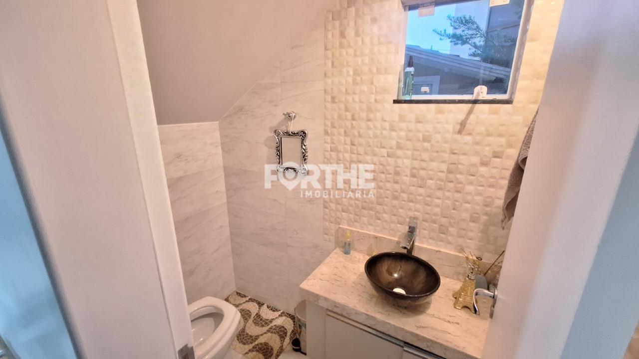 Sobrado em condomínio à venda no FAG: 