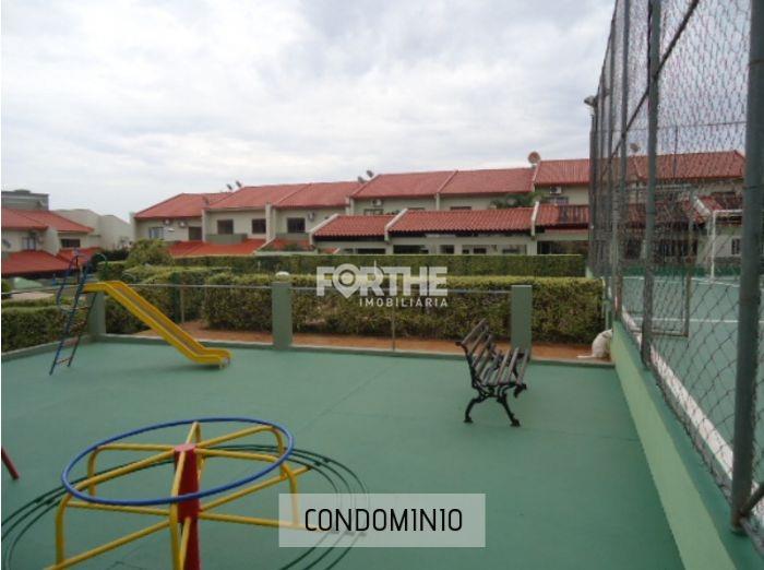 Sobrado em condomínio à venda no Country: