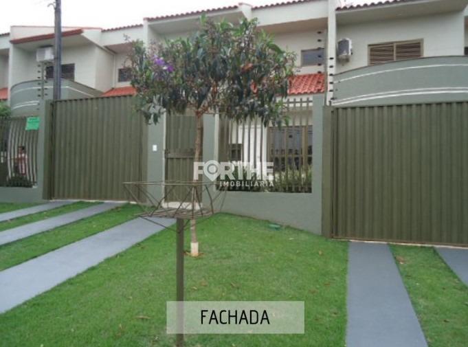 Sobrado em condomínio à venda no Country: 