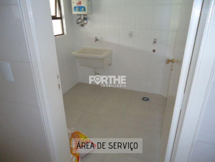 Sobrado em condomínio à venda no Country: