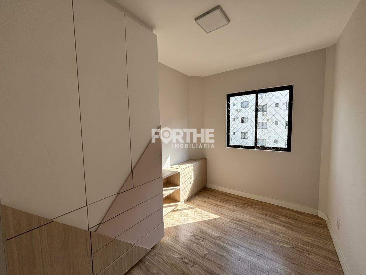 Apartamento para aluguel no Neva: 