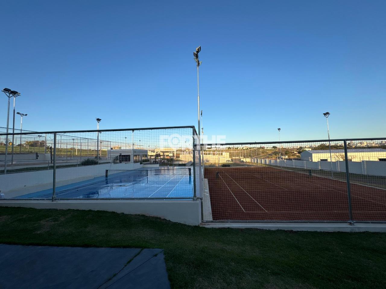 Terreno em condomínio à venda no Canadá: