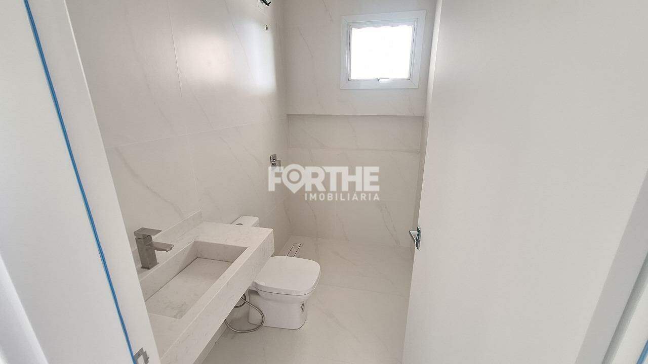 Casa à venda no Recanto Tropical III: 