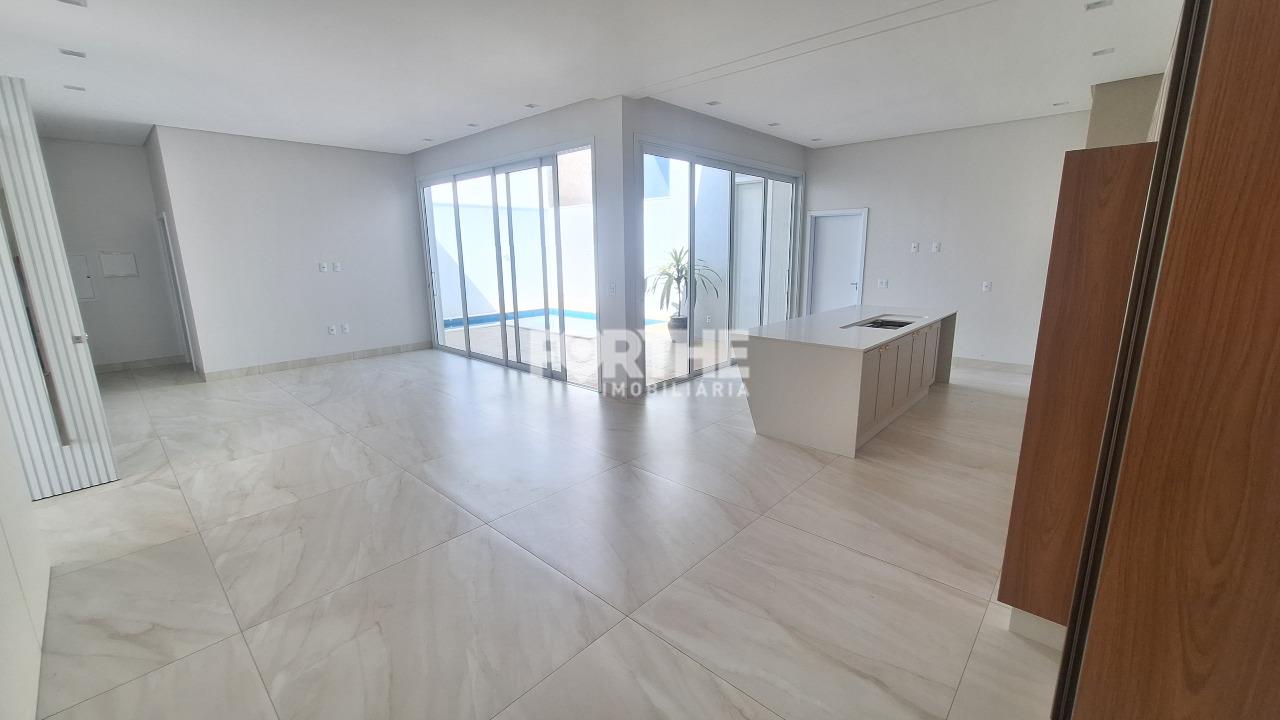 Casa à venda no Recanto Tropical III: 