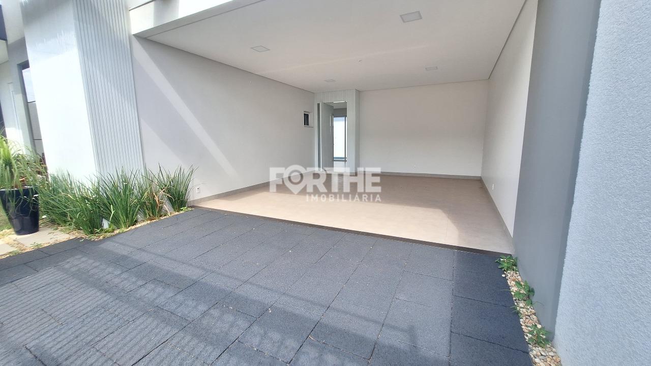 Casa à venda no Recanto Tropical III: 