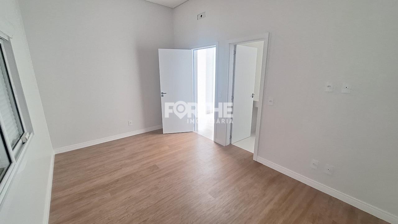 Casa à venda no Recanto Tropical III: 