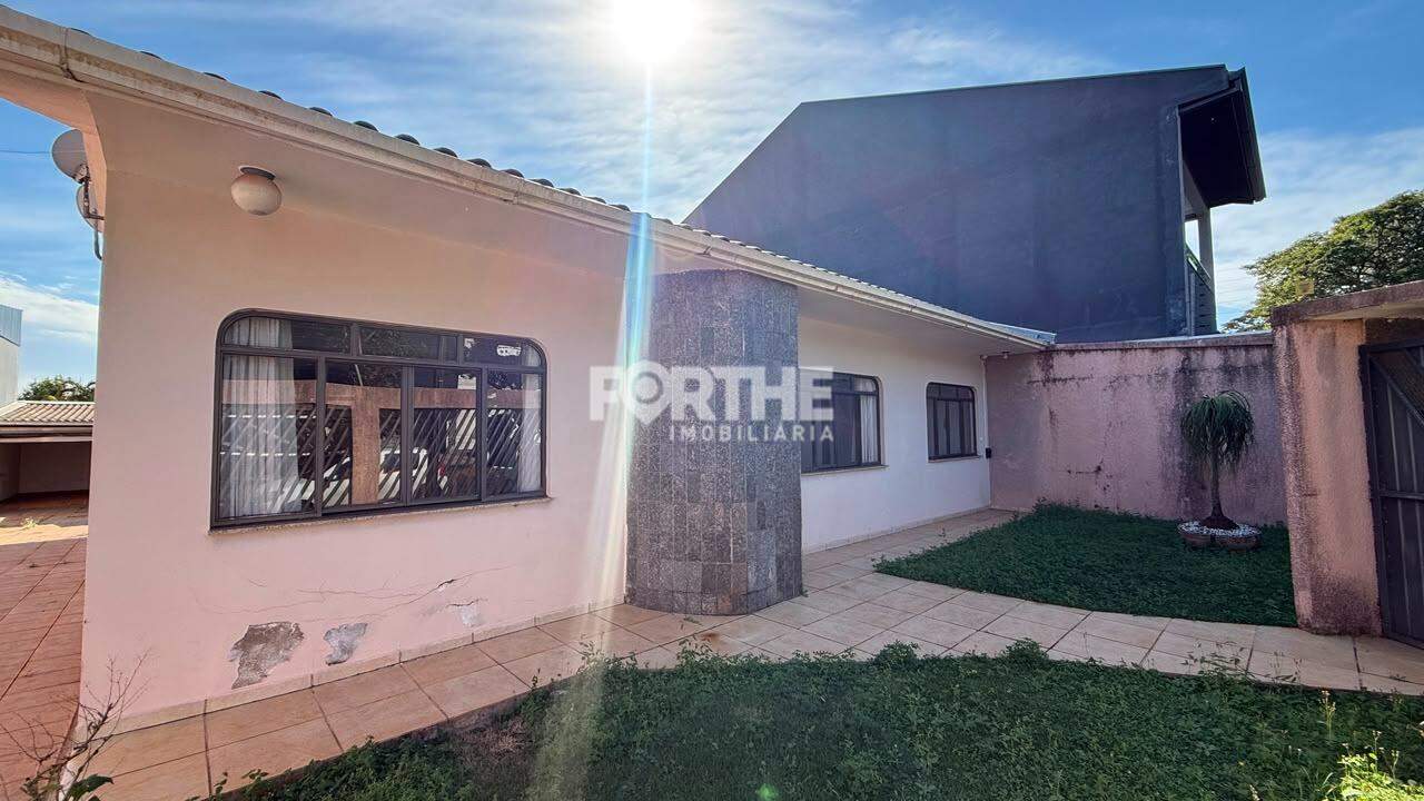 Casa à venda no Recanto Tropical: 