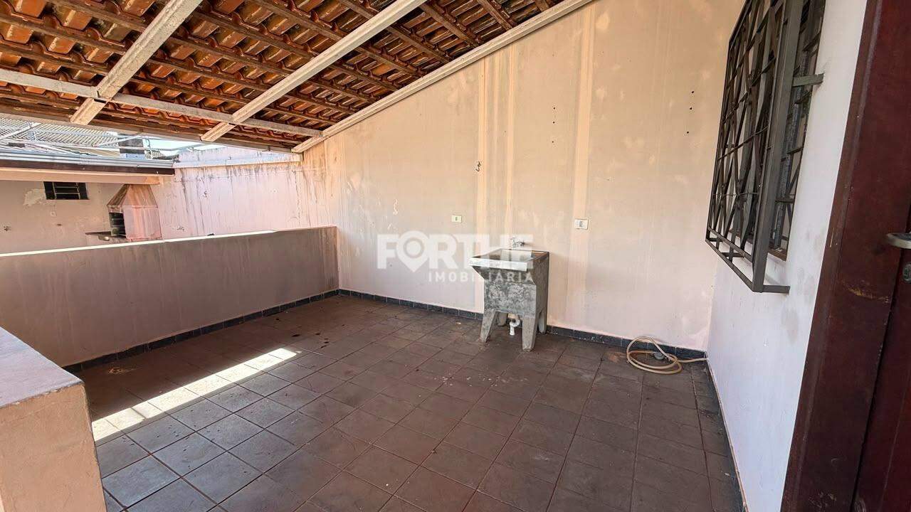 Casa à venda no Recanto Tropical: