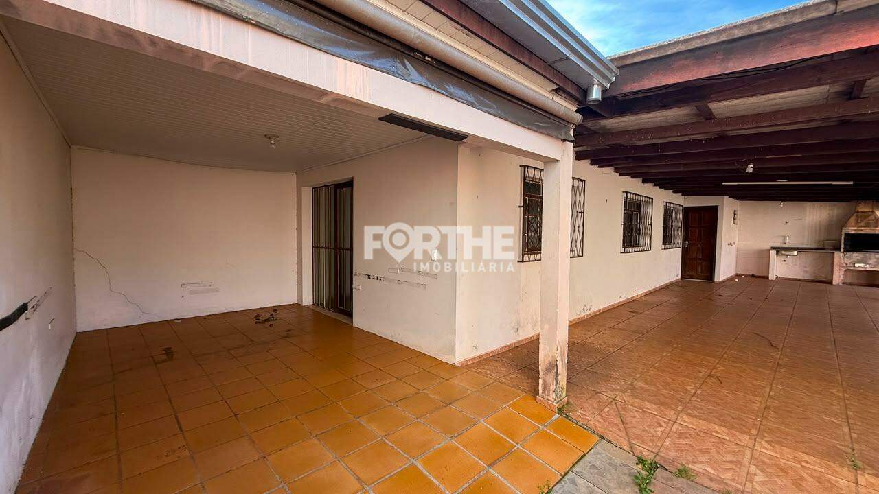 Casa à venda no Recanto Tropical:
