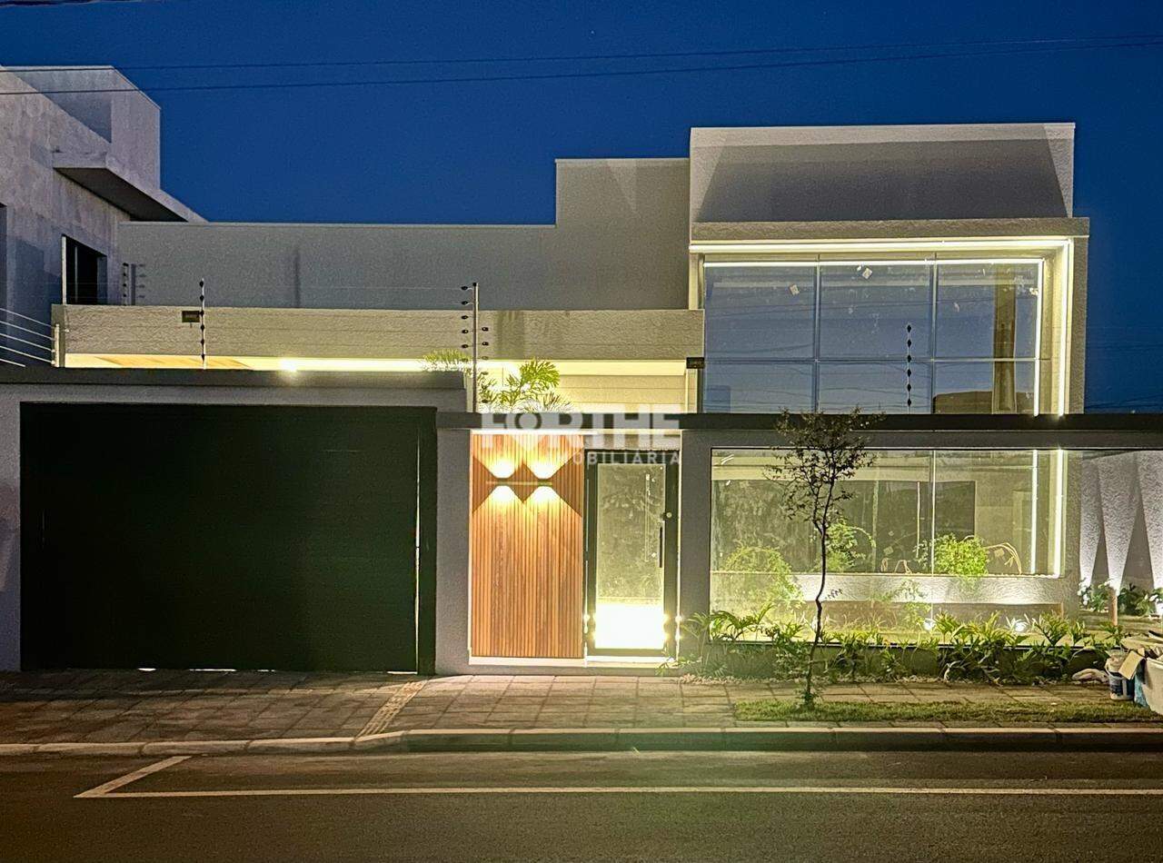 Casa 3 Dormitórios Colinas Tropical 180m²