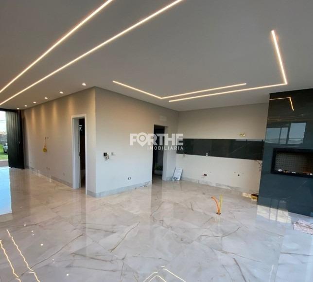 Sobrado em condomínio à venda no FAG: 