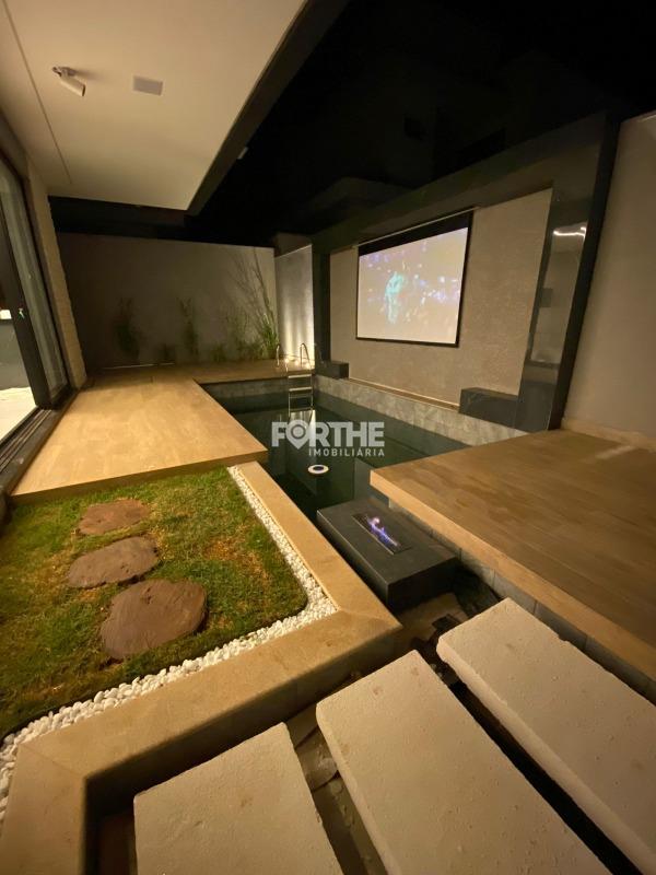 Sobrado em condomínio à venda no FAG: 