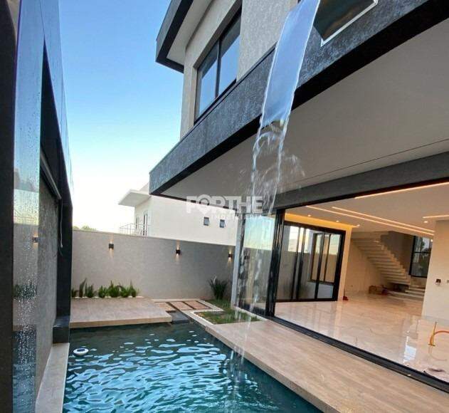 Sobrado em condomínio à venda no FAG: 