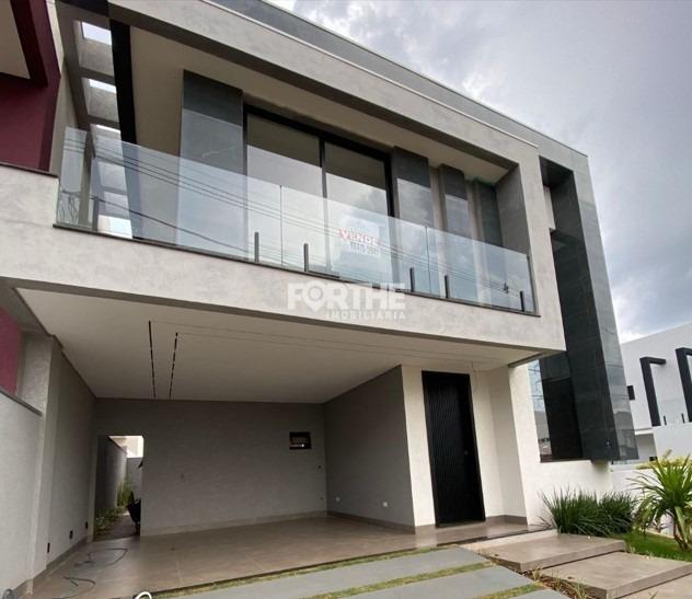 Sobrado em condomínio à venda no FAG: 