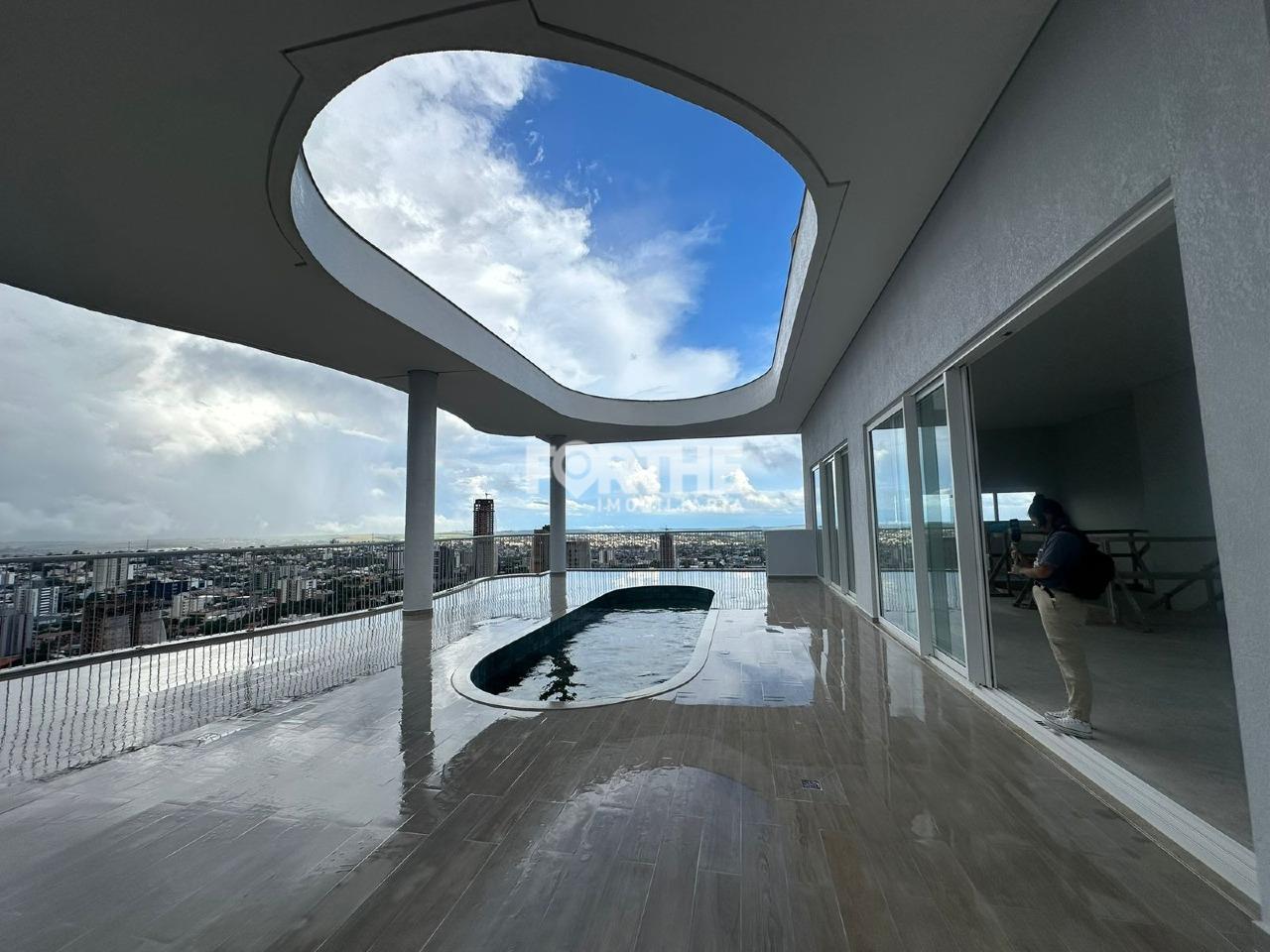 Cobertura à venda no Centro: