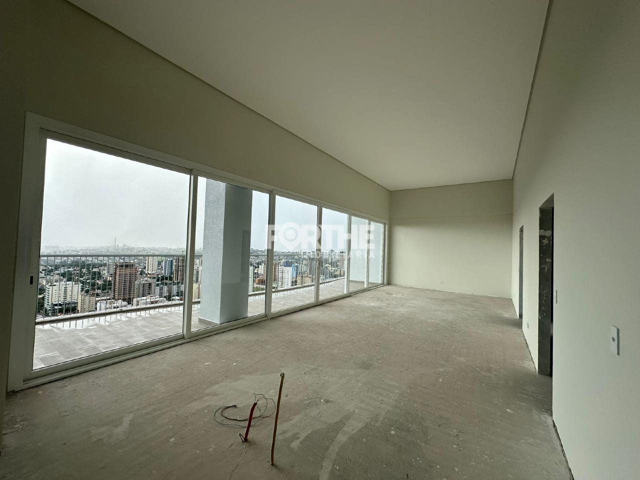 Cobertura à venda no Centro: