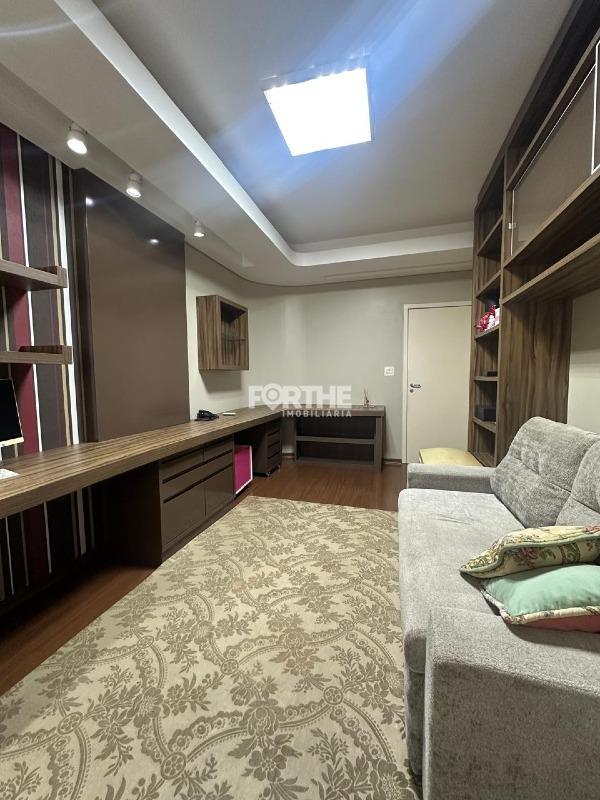 Sobrado em condomínio à venda no Country: 