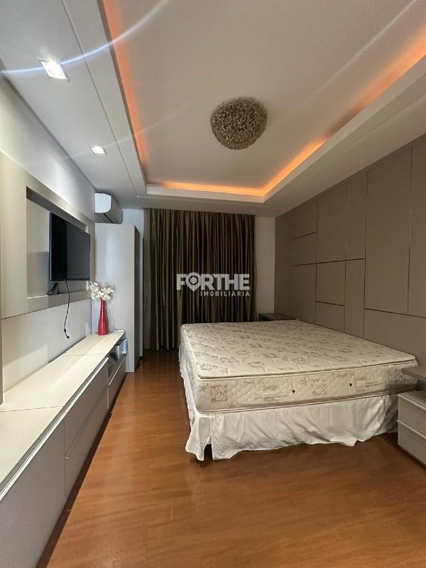 Sobrado em condomínio à venda no Country: 