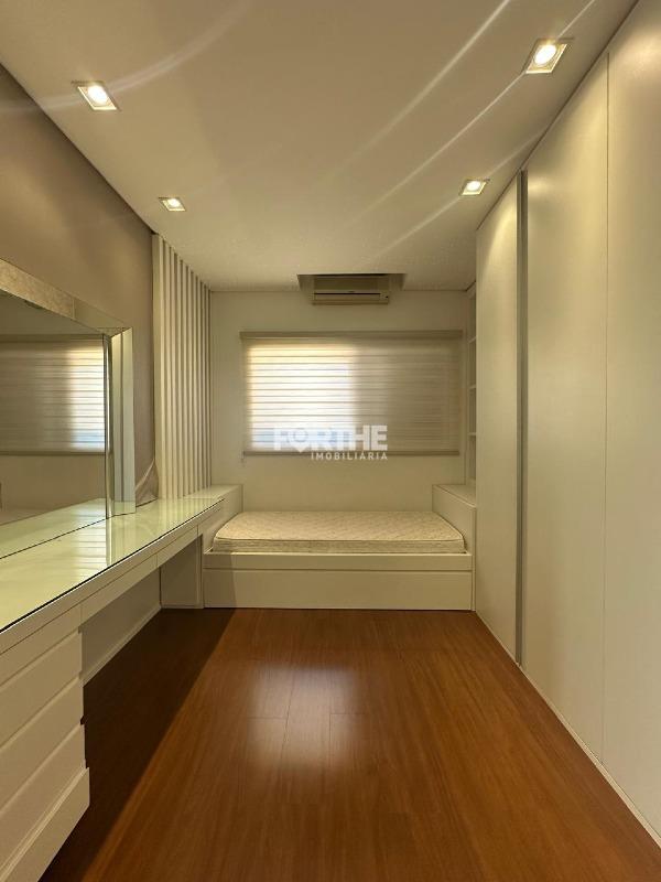 Sobrado em condomínio à venda no Country: 