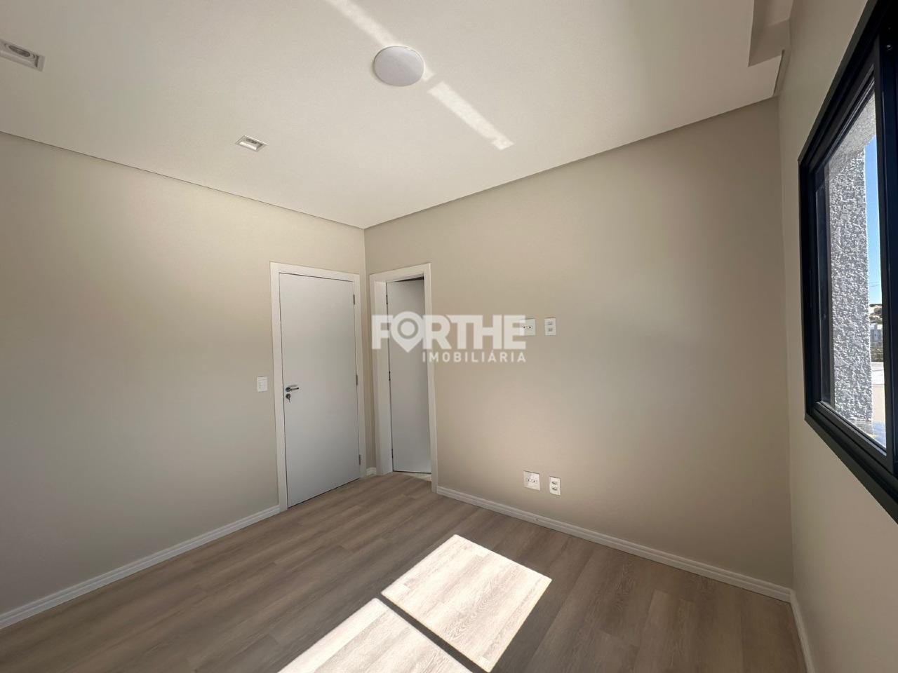 Sobrado à venda no Neva: