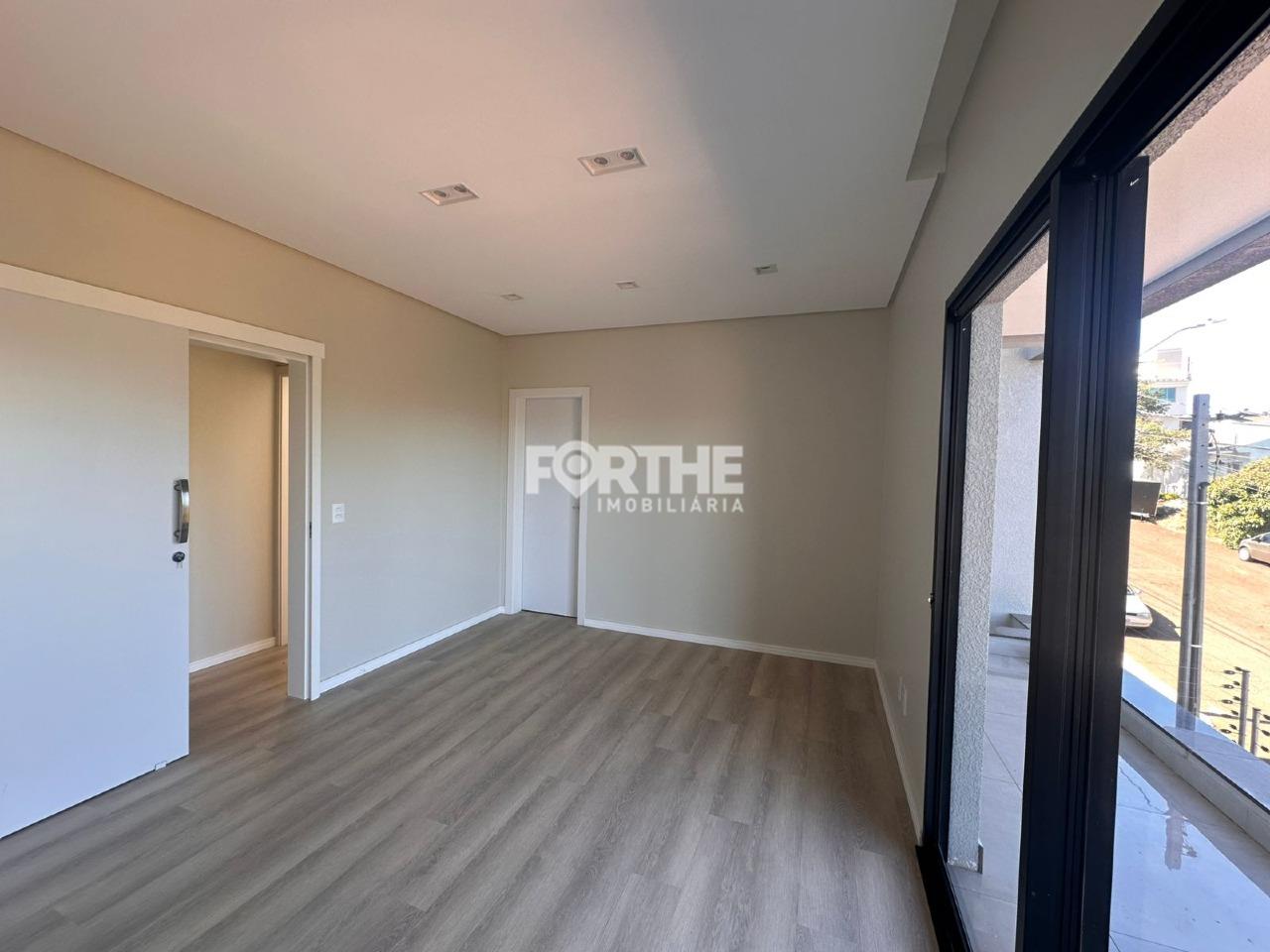 Sobrado à venda no Neva: