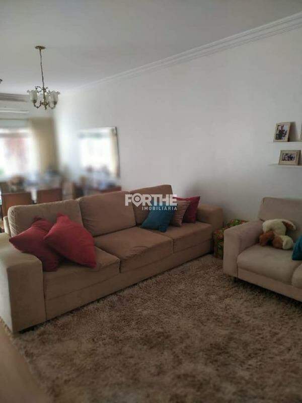 Sobrado à venda no Região do Lago: 