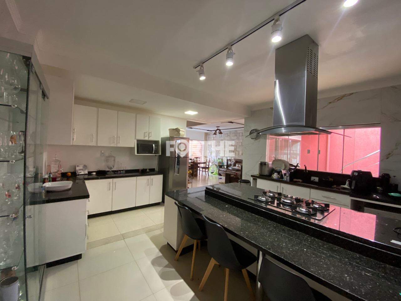 Sobrado à venda no Country: 