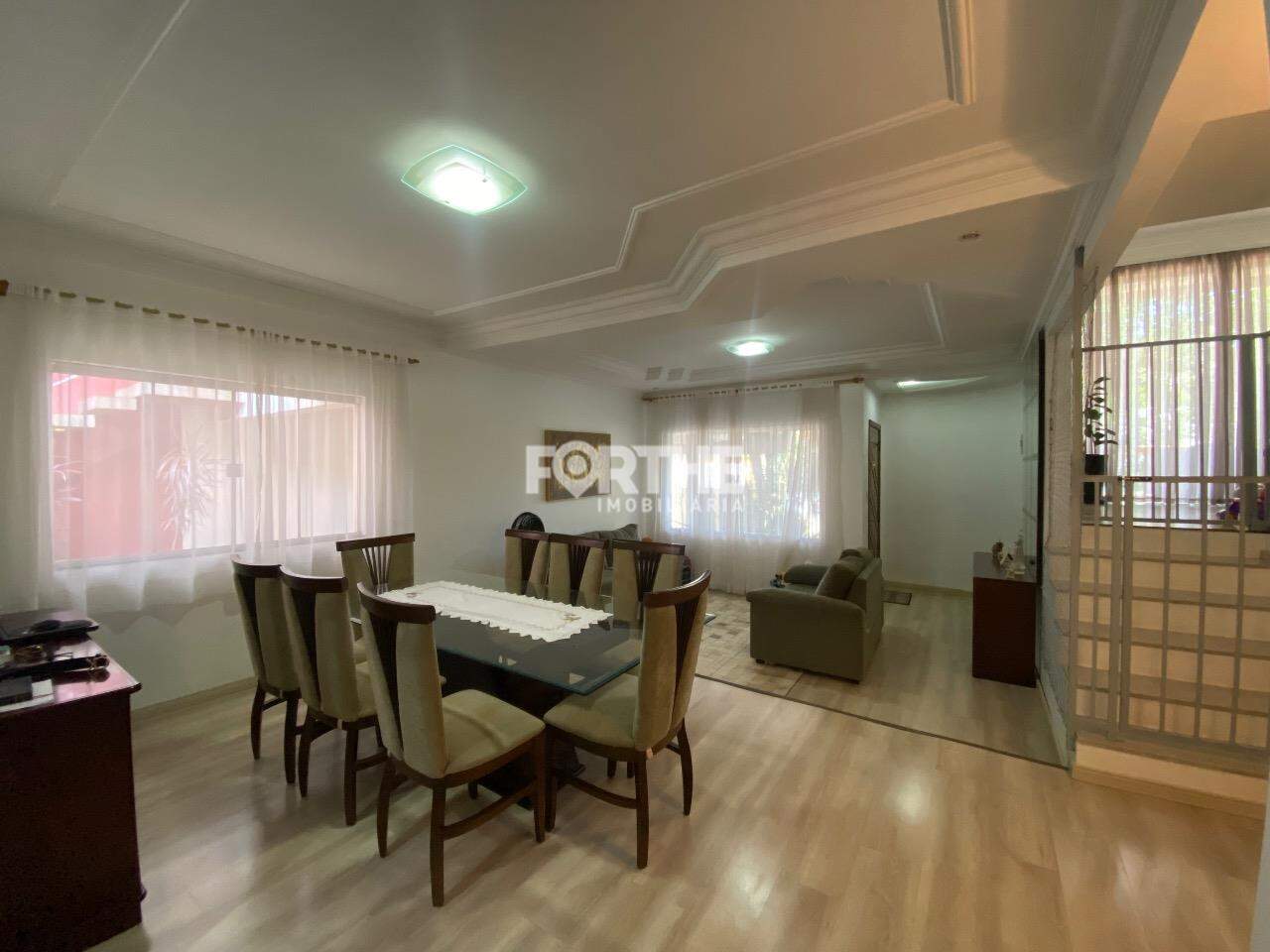 Sobrado à venda no Country: 