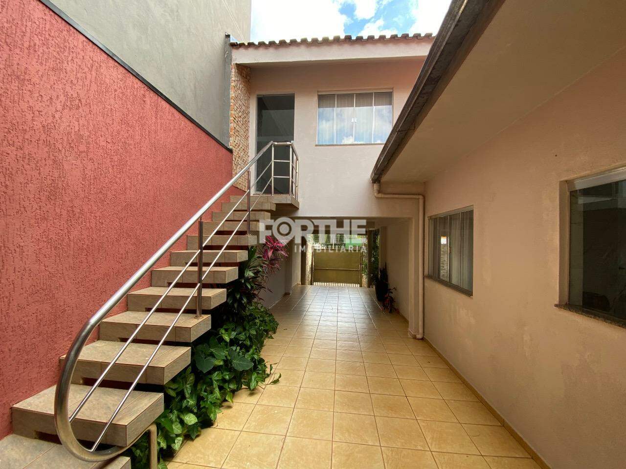 Sobrado à venda no Country: 